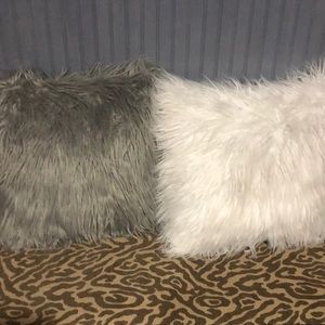 Fuzzy set of  pillows